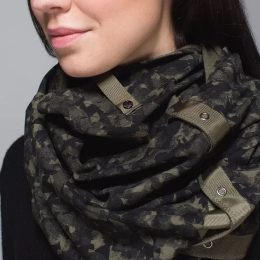 Lululemon Vinyasa Scarf